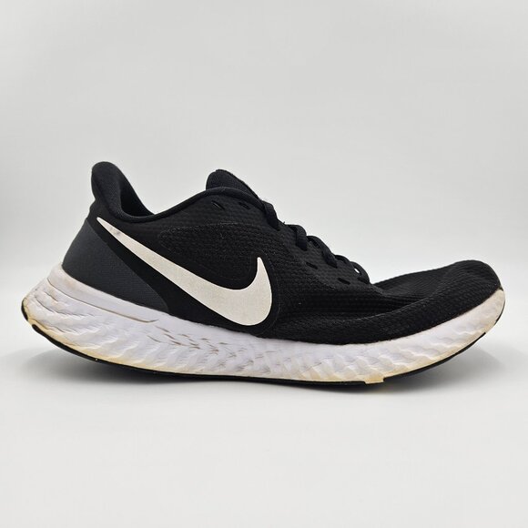 Nike Revolution 5 Men's Running Shoes Black White BQ3204-002 Size 9.5 - Picture 2 of 16